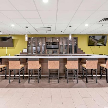 Radisson Hotel Charlotte Airport Экстерьер фото