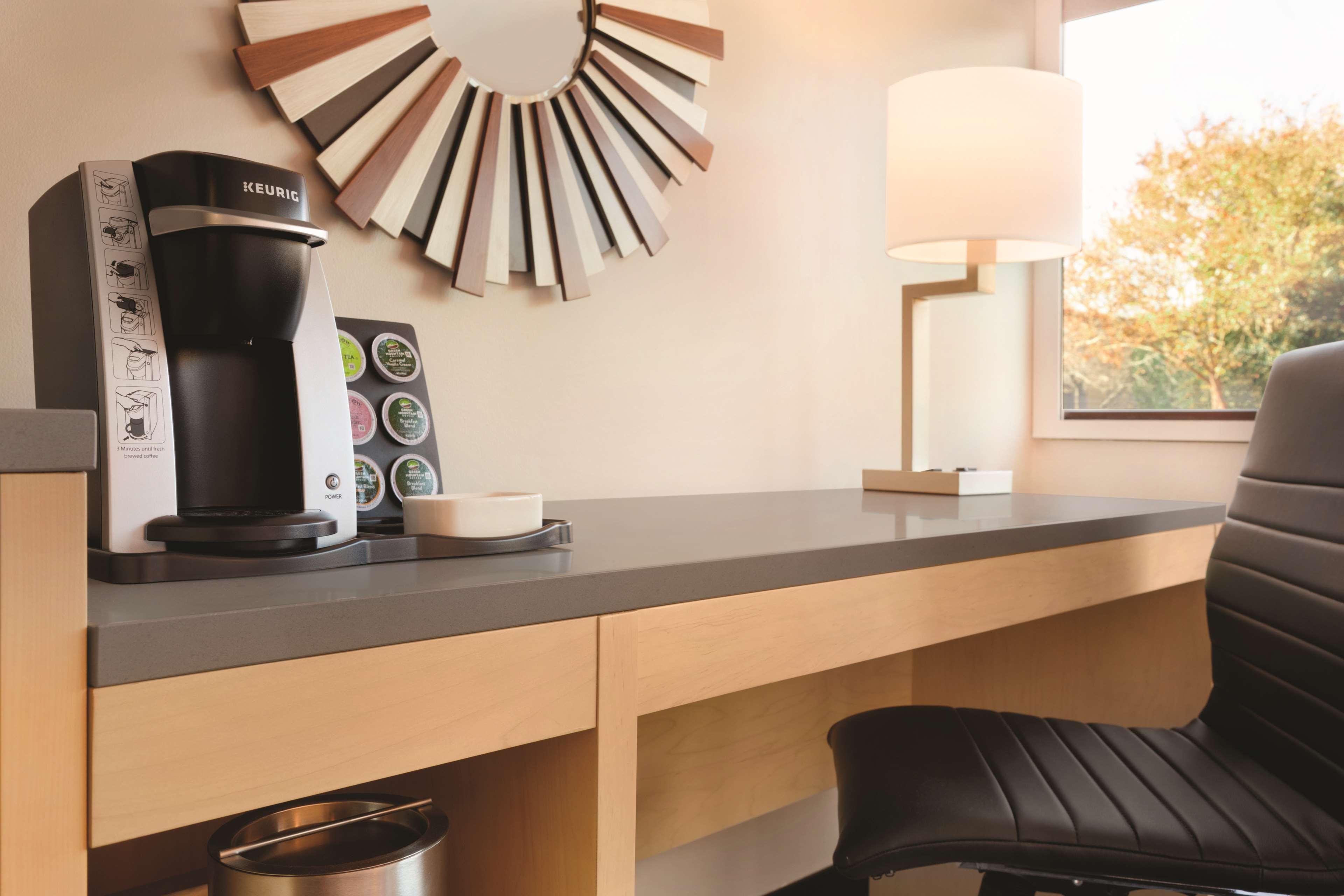 Radisson Hotel Charlotte Airport Экстерьер фото